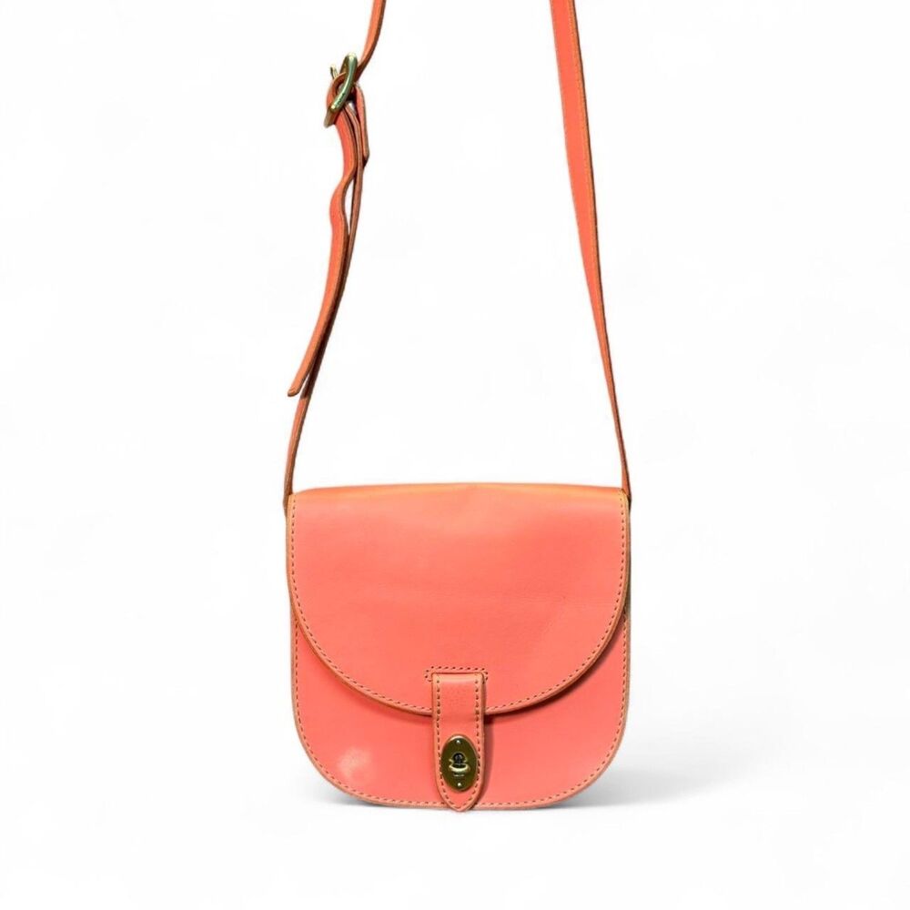 Fossil Austin Flap Salmon Genuine Leather Saddle Bag / Cross Body Purse